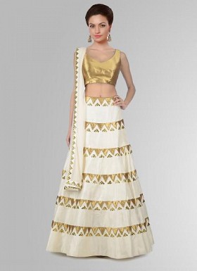 Fabboom White&Gold Leheriya Style Navratri Special Semi Stitched Lehenga Choli @ Rs2966.00